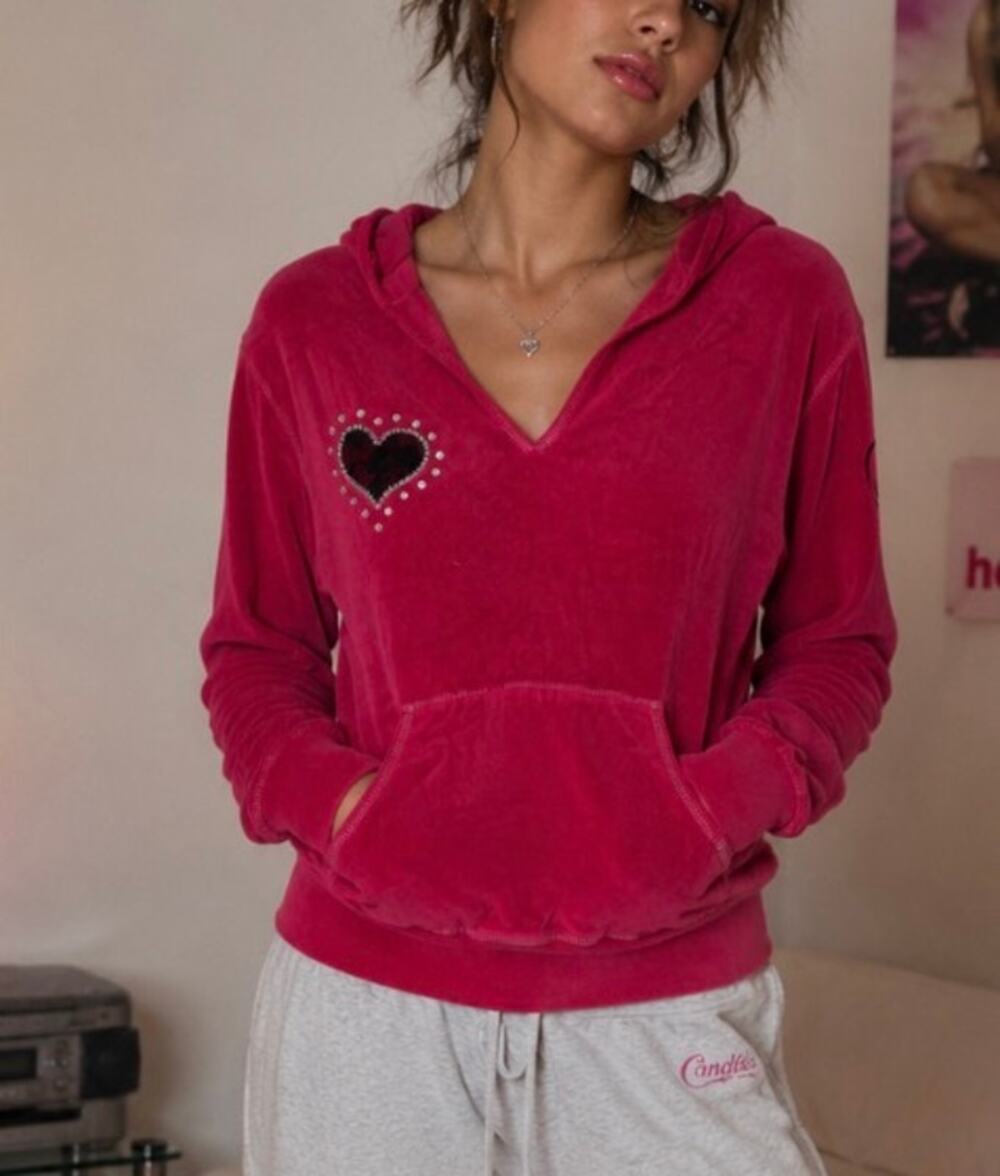 Vintage Candie’s velour Y2K pullover hoodie v neck rhinestone heart retro 90s M
